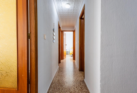 Resale - Apartment - Torrevieja - Playa De Los Naufragos