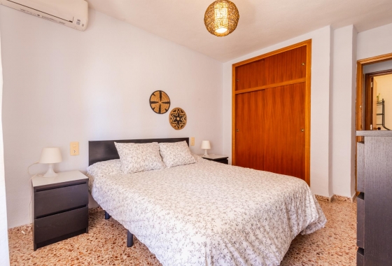 Resale - Apartment - Torrevieja - Playa De Los Naufragos