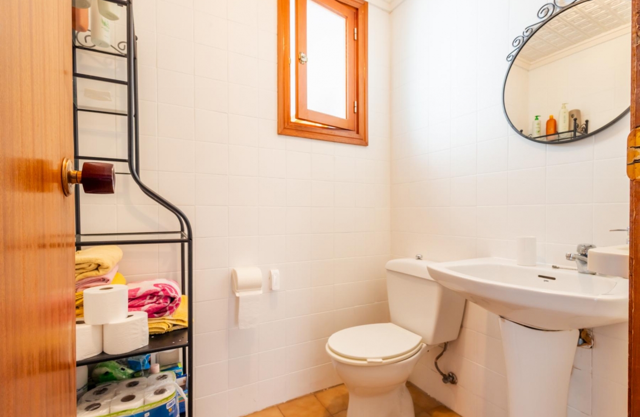 Resale - Apartment - Torrevieja - Playa De Los Naufragos