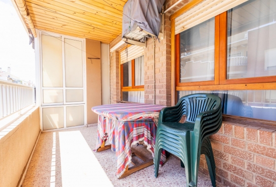 Resale - Apartment - Torrevieja - Playa De Los Naufragos