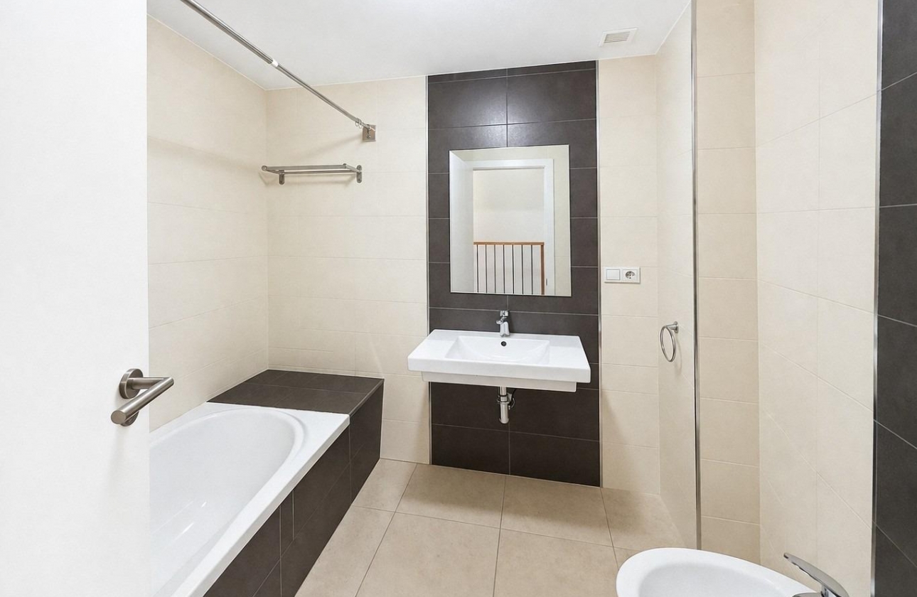 Reventa - Adosado - Torrevieja - Aguas Nuevas