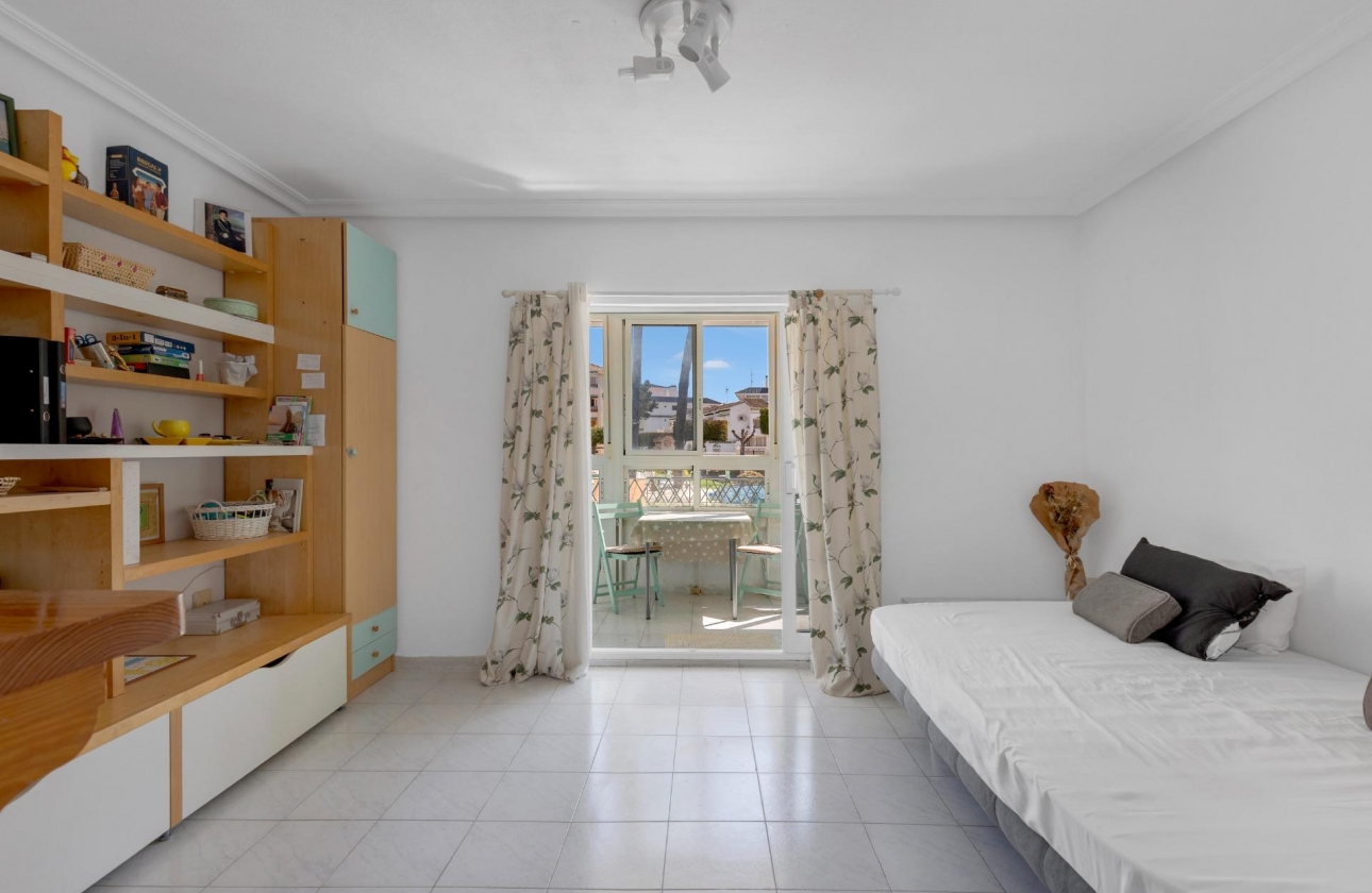Resale - Apartment - Torrevieja - La Mata