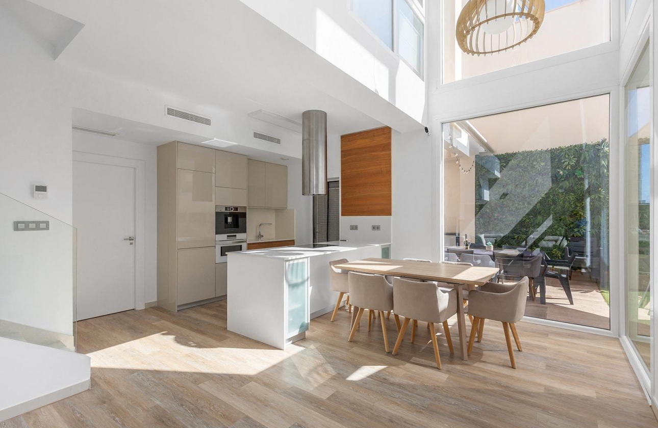 Reventa - Villa - Rojales - Pueblo bravo