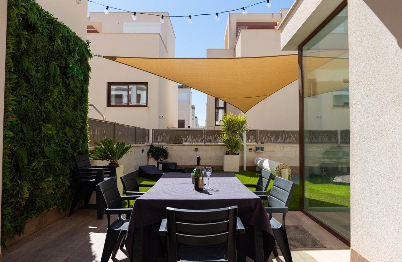 Reventa - Villa - Rojales - Pueblo bravo