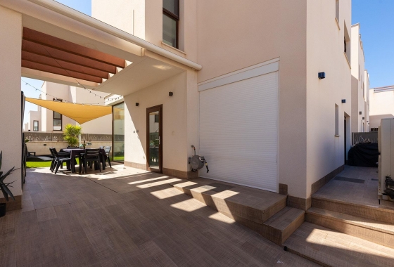 Reventa - Villa - Rojales - Pueblo bravo