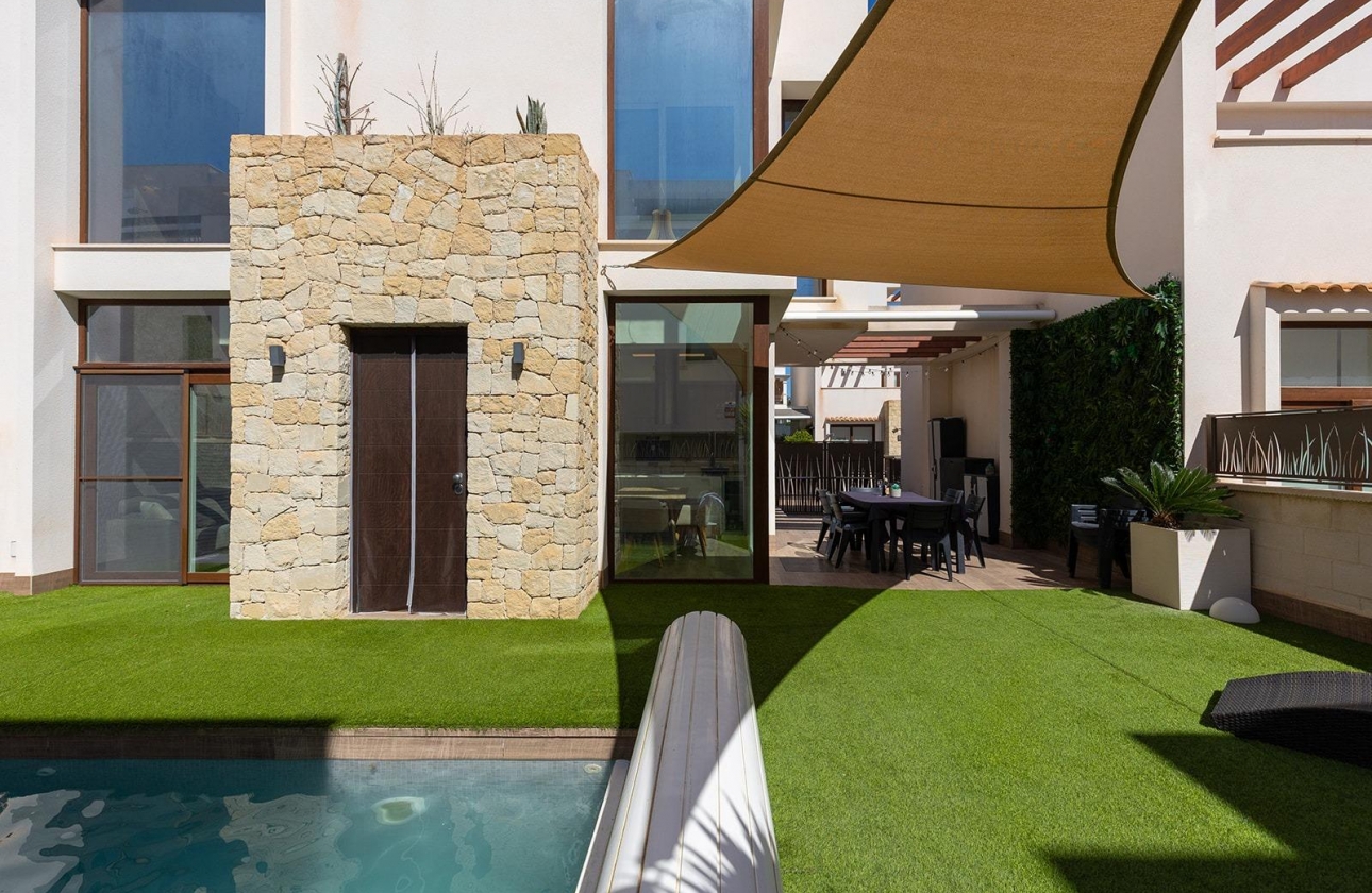 Reventa - Villa - Rojales - Pueblo bravo