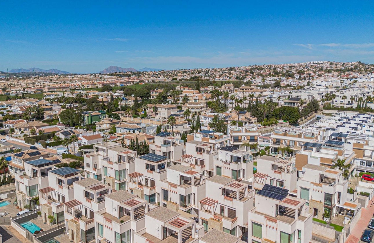 Reventa - Villa - Rojales - Pueblo bravo