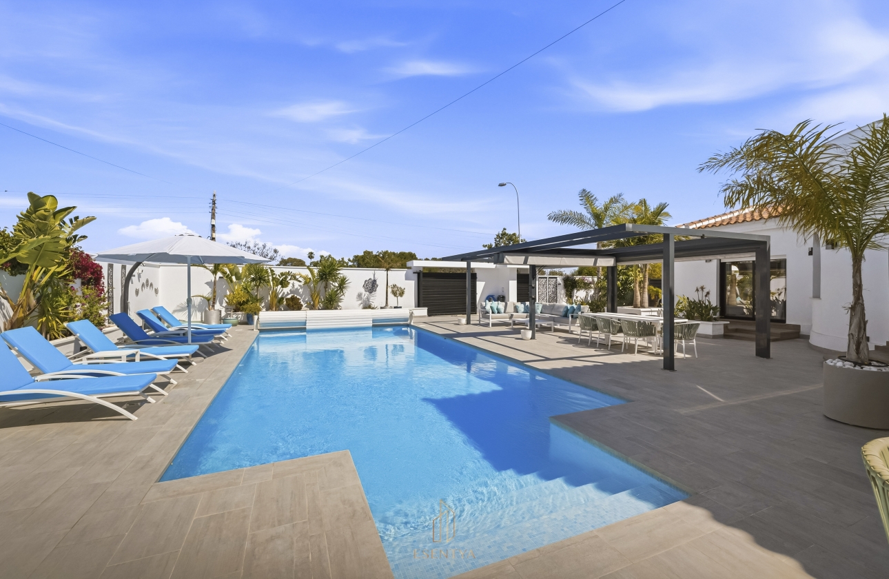 Rynek wtórny - Villa - Torrevieja - San Luis