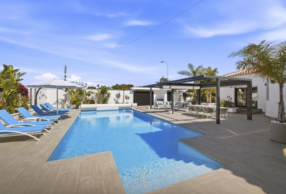 Rynek wtórny - Villa - Torrevieja - San Luis