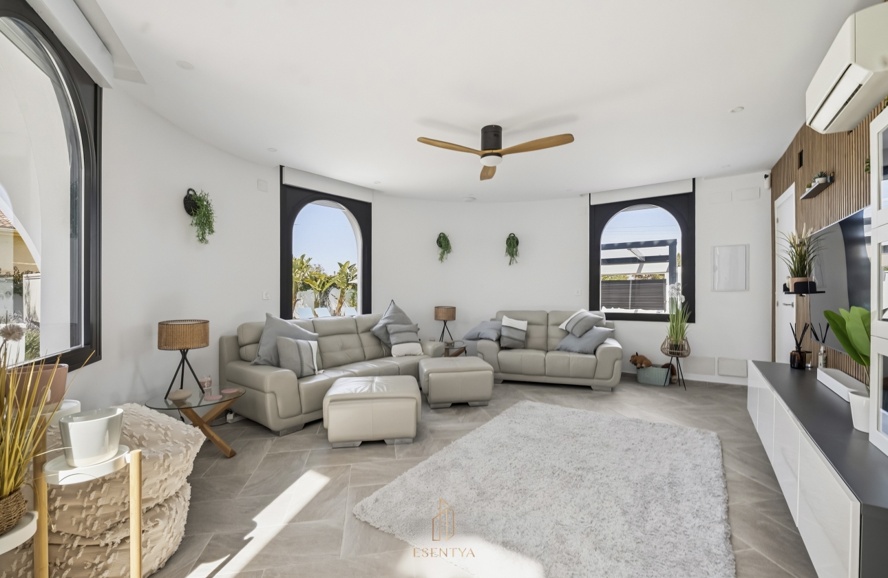 Rynek wtórny - Villa - Torrevieja - San Luis