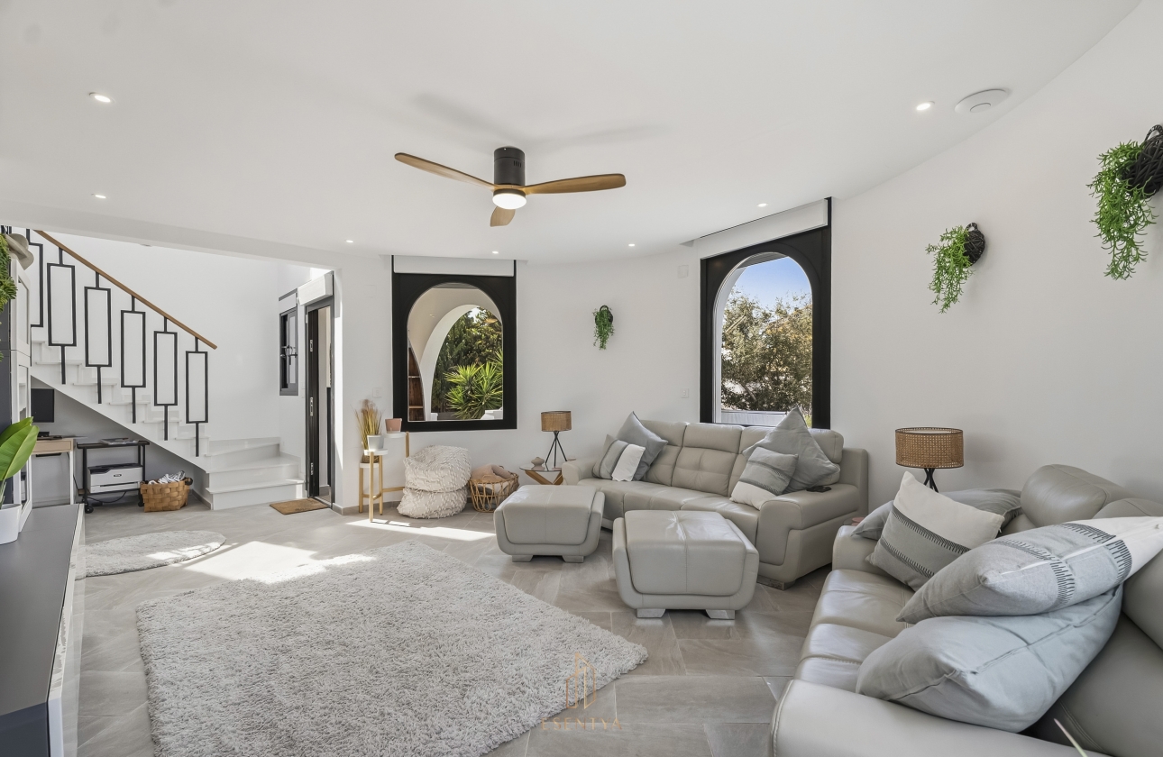 Rynek wtórny - Villa - Torrevieja - San Luis