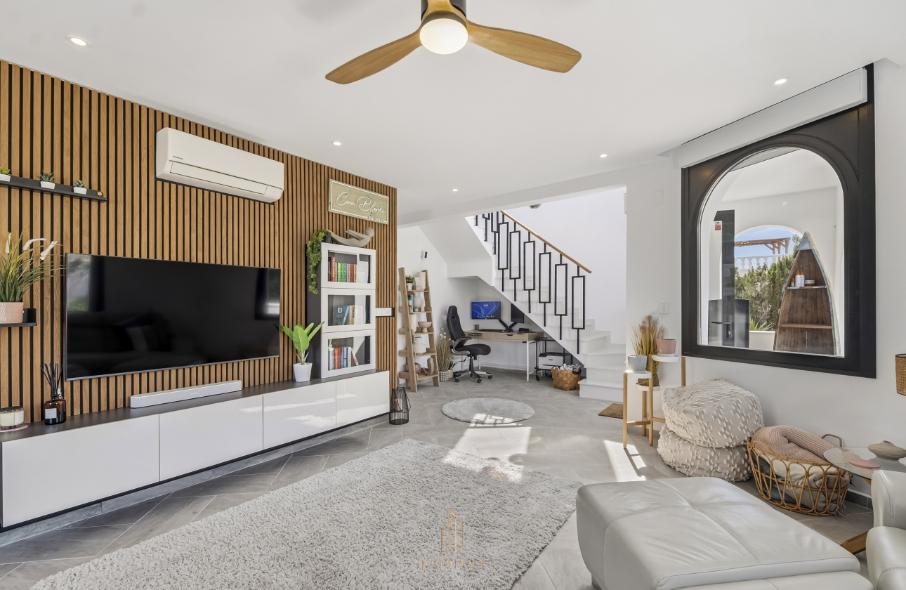 Rynek wtórny - Villa - Torrevieja - San Luis