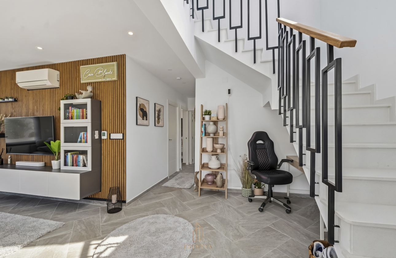 Rynek wtórny - Villa - Torrevieja - San Luis