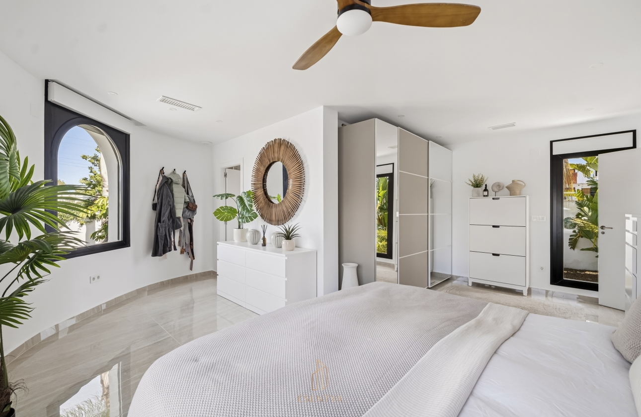 Rynek wtórny - Villa - Torrevieja - San Luis