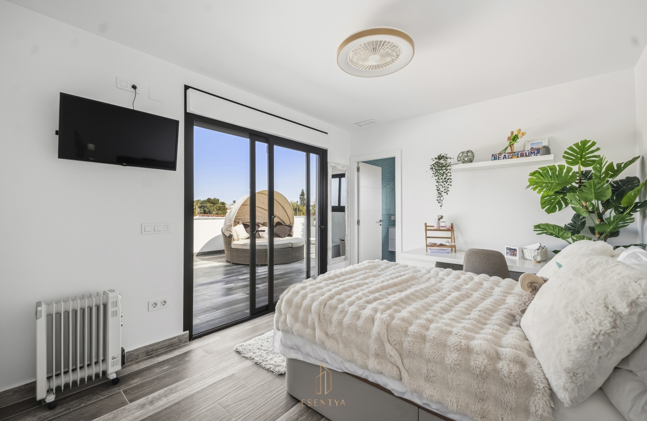 Rynek wtórny - Villa - Torrevieja - San Luis