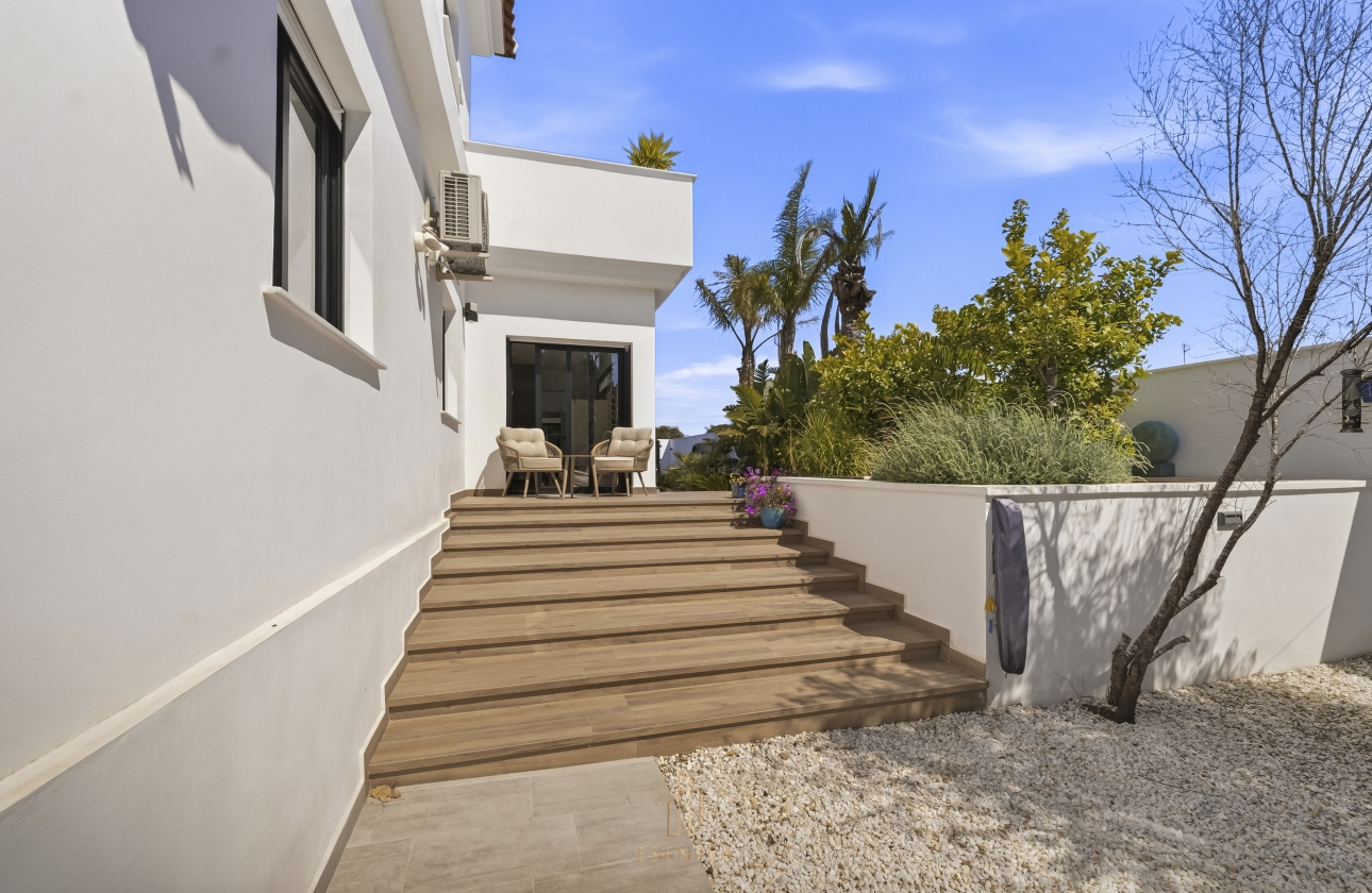 Rynek wtórny - Villa - Torrevieja - San Luis