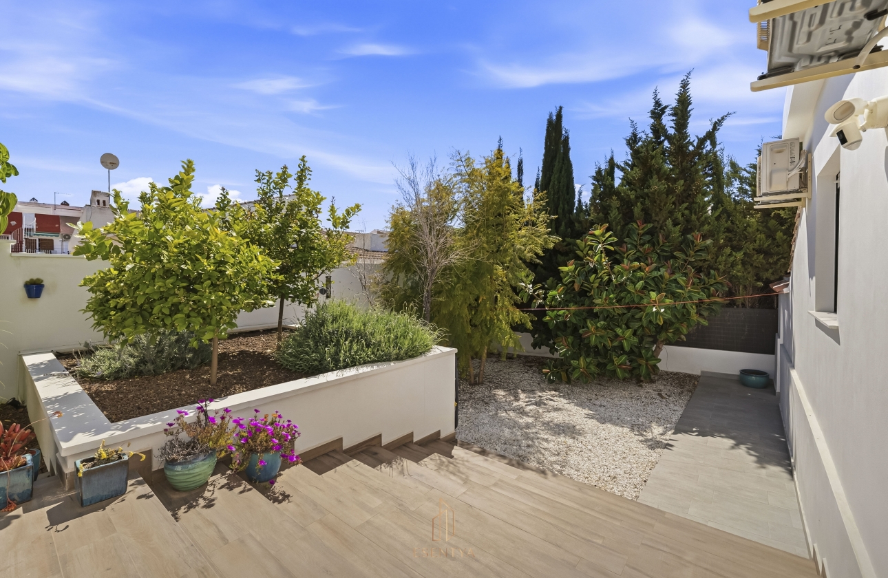 Rynek wtórny - Villa - Torrevieja - San Luis