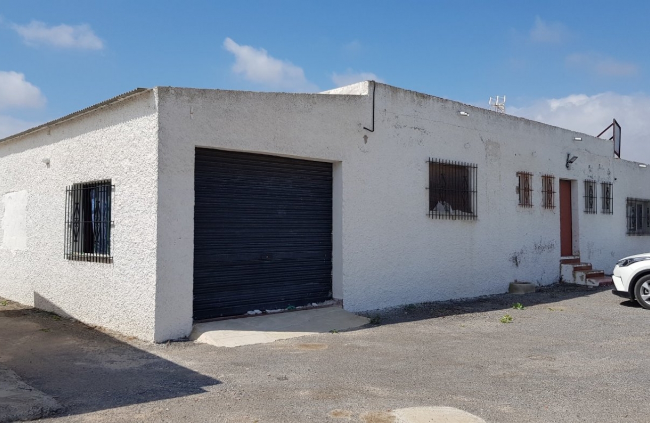 Resale - Country House - Los Montesinos