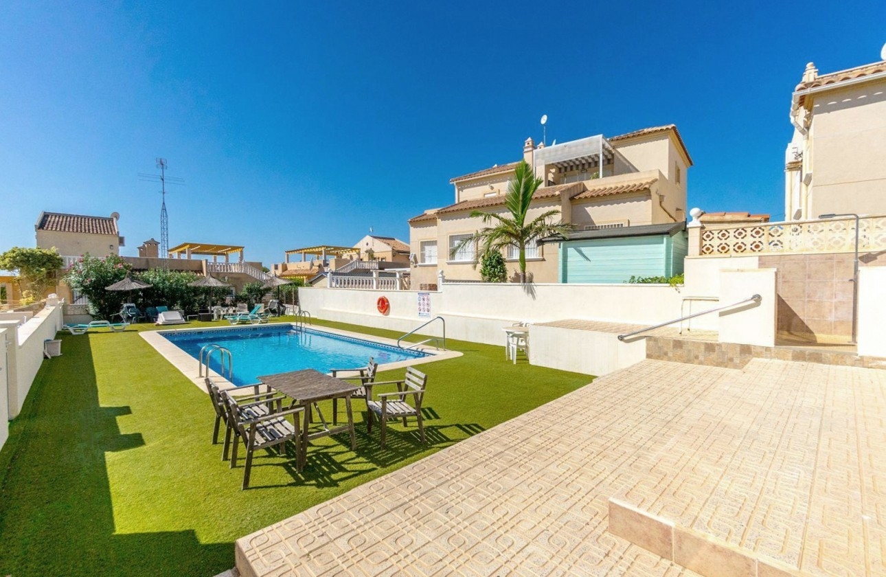 Resale - Bungalow - San Miguel de Salinas - Las Filipinas