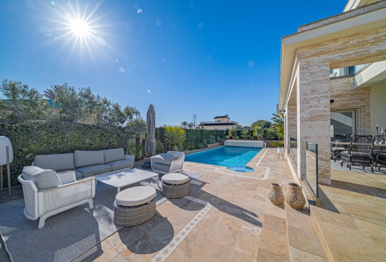 Resale - Villa - La Zenia - Beachside