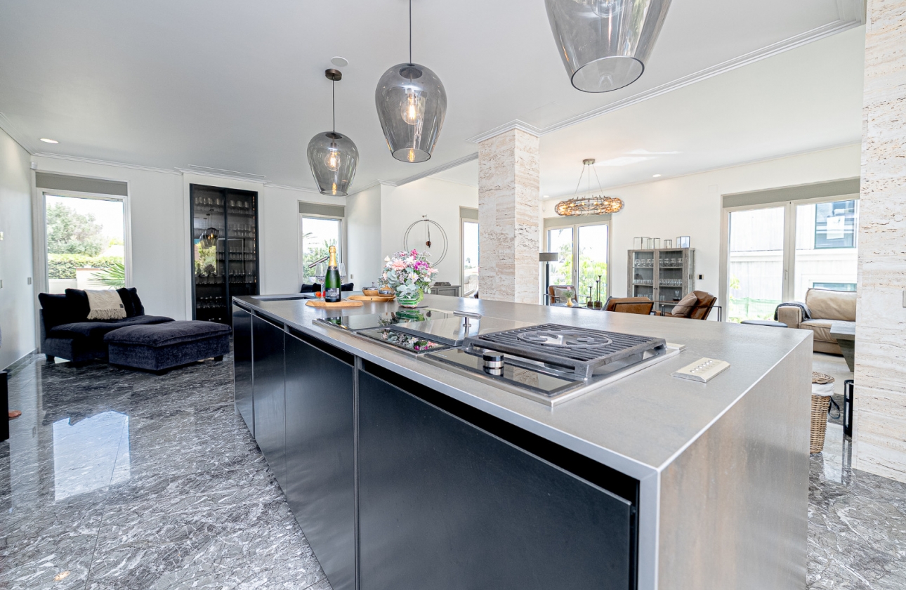 Resale - Villa - La Zenia - Beachside