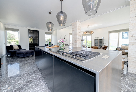 Resale - Villa - La Zenia - Beachside