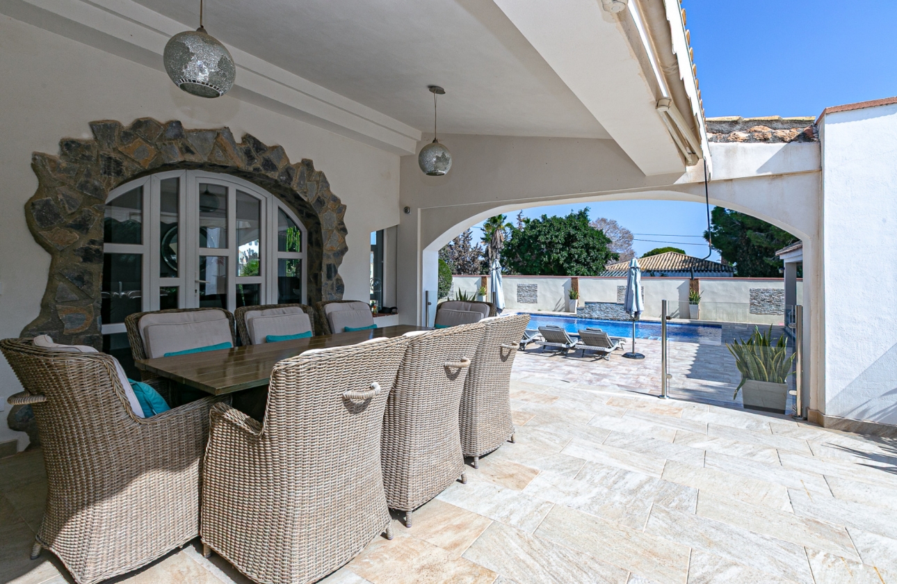 Rynek wtórny - Villa - Orihuela Costa - Lomas de Don Juan