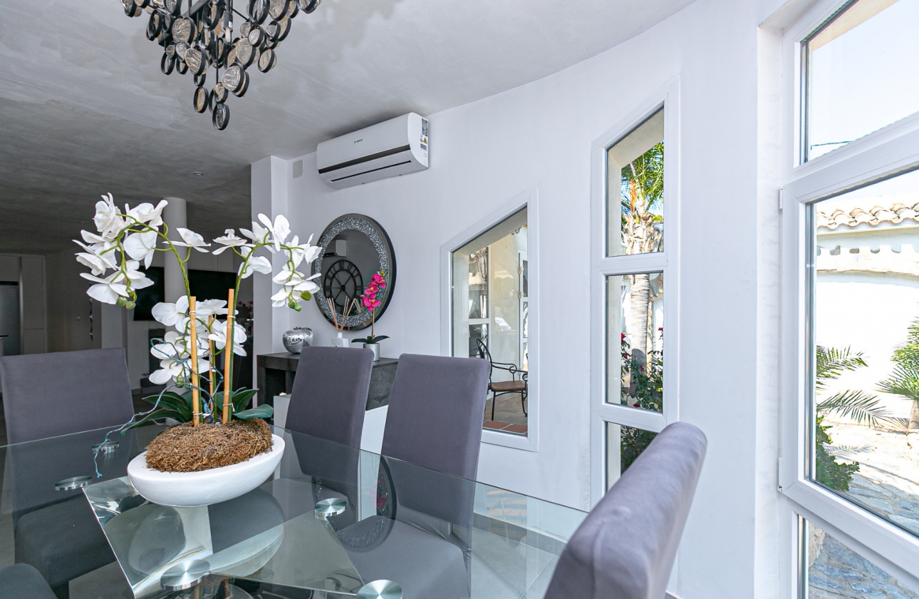 Rynek wtórny - Villa - Orihuela Costa - Lomas de Don Juan