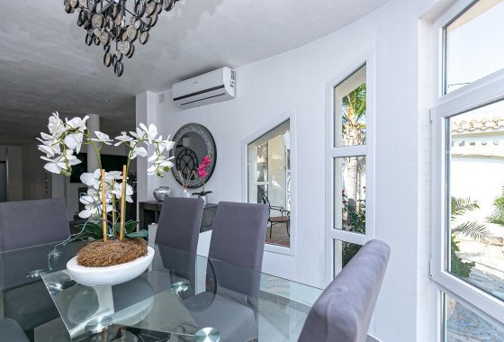 Rynek wtórny - Villa - Orihuela Costa - Lomas de Don Juan