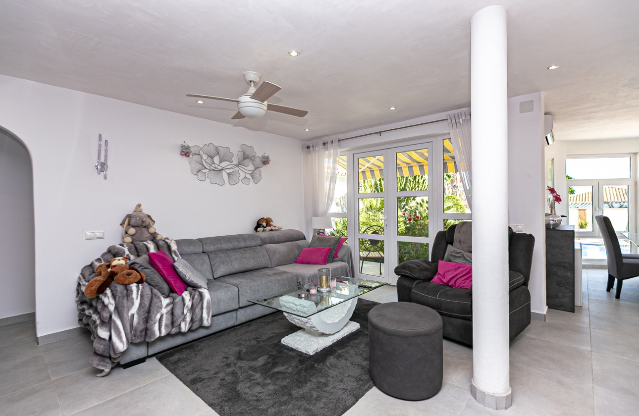 Rynek wtórny - Villa - Orihuela Costa - Lomas de Don Juan