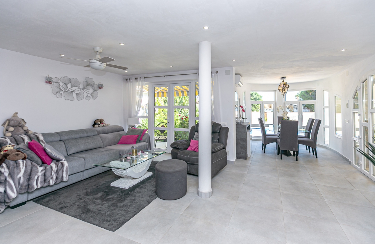 Rynek wtórny - Villa - Orihuela Costa - Lomas de Don Juan