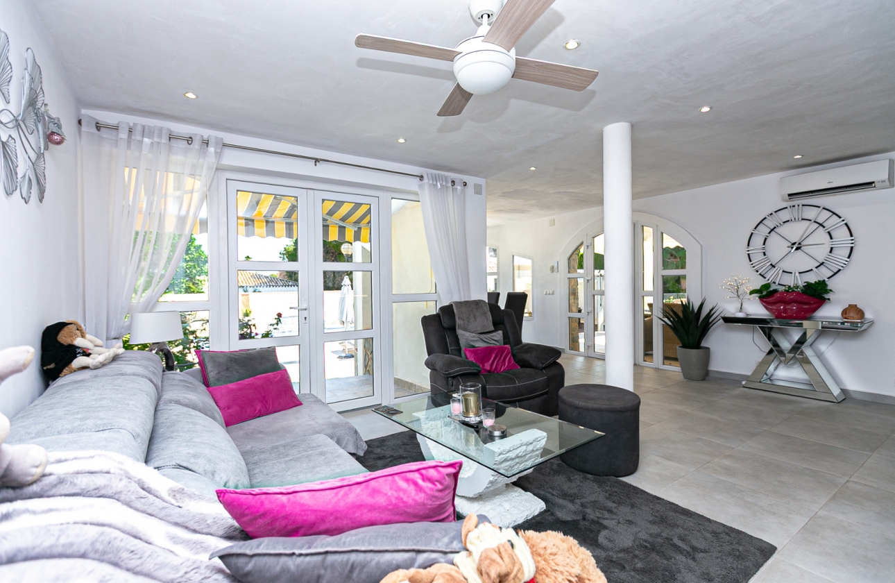 Rynek wtórny - Villa - Orihuela Costa - Lomas de Don Juan