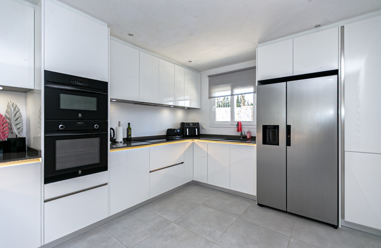 Rynek wtórny - Villa - Orihuela Costa - Lomas de Don Juan