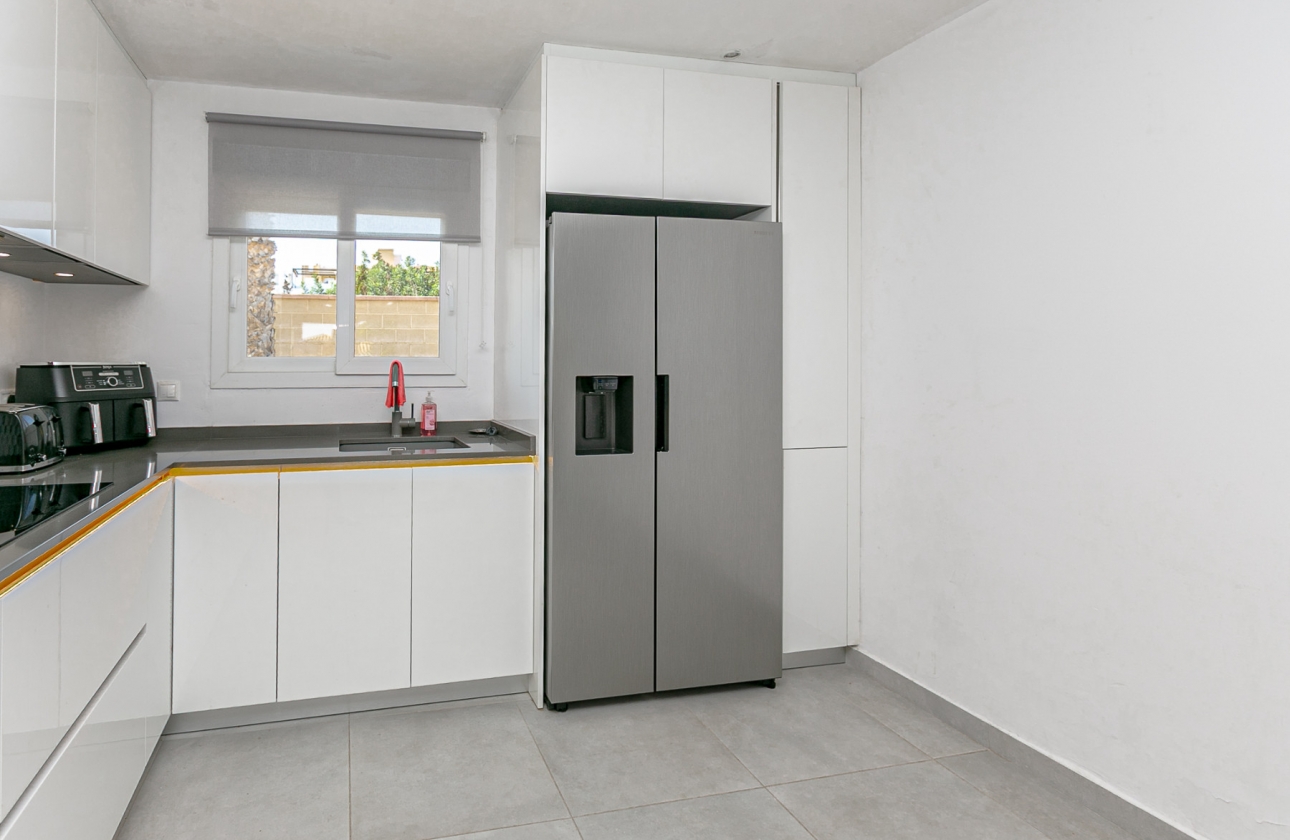 Rynek wtórny - Villa - Orihuela Costa - Lomas de Don Juan