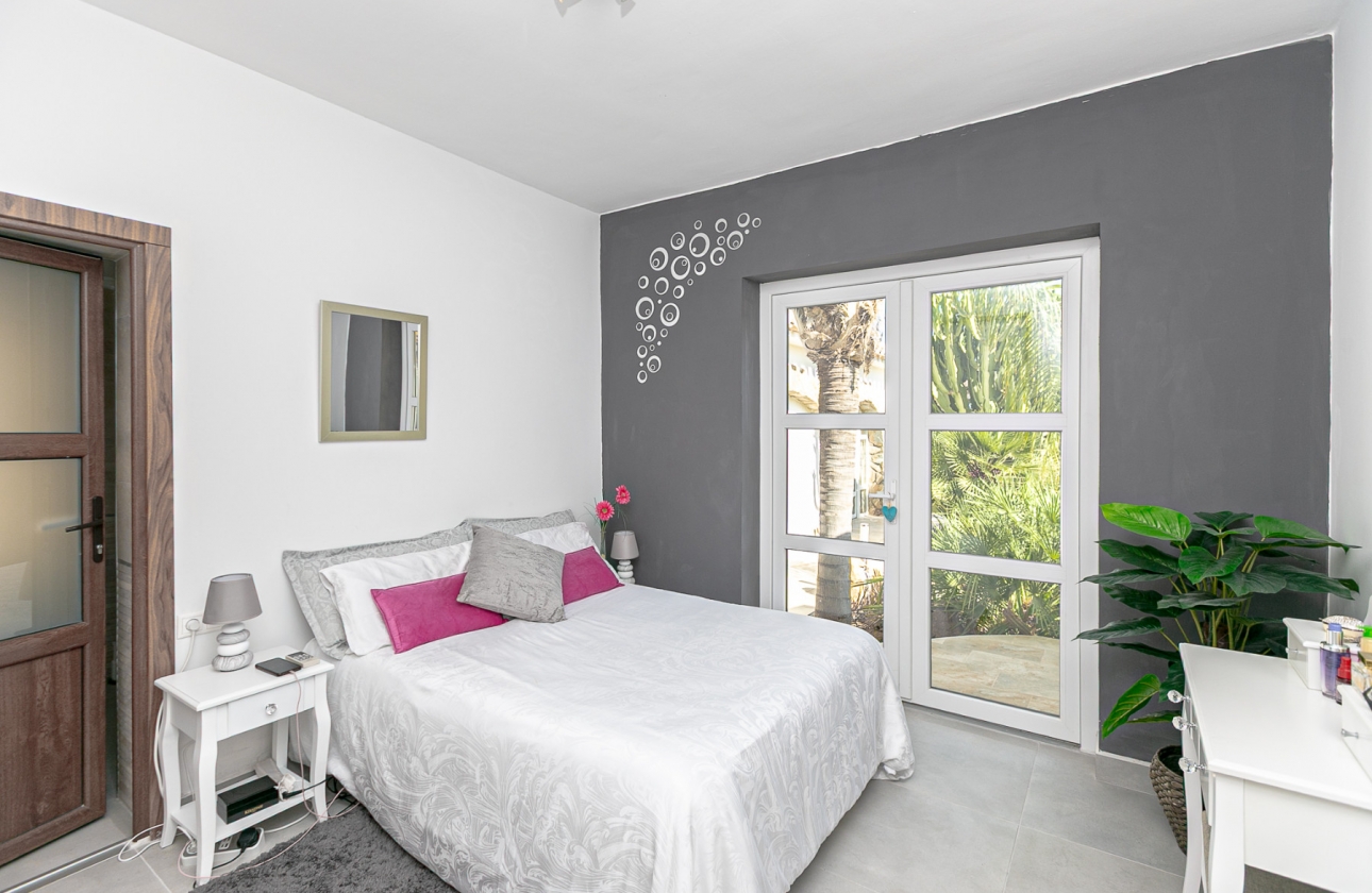 Rynek wtórny - Villa - Orihuela Costa - Lomas de Don Juan