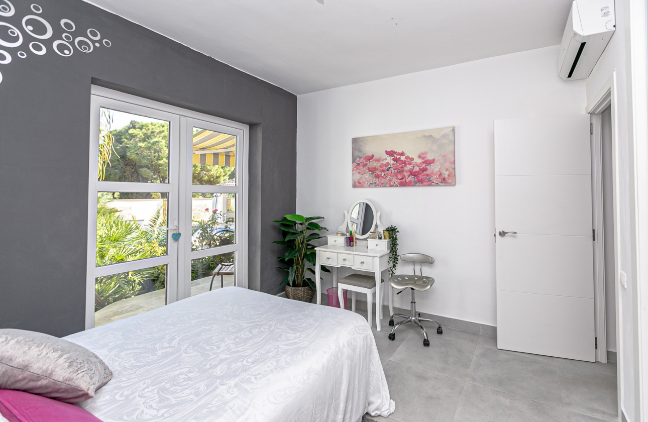 Rynek wtórny - Villa - Orihuela Costa - Lomas de Don Juan