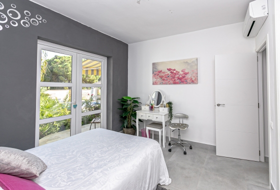 Rynek wtórny - Villa - Orihuela Costa - Lomas de Don Juan