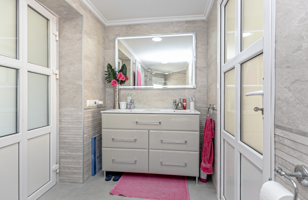 Rynek wtórny - Villa - Orihuela Costa - Lomas de Don Juan