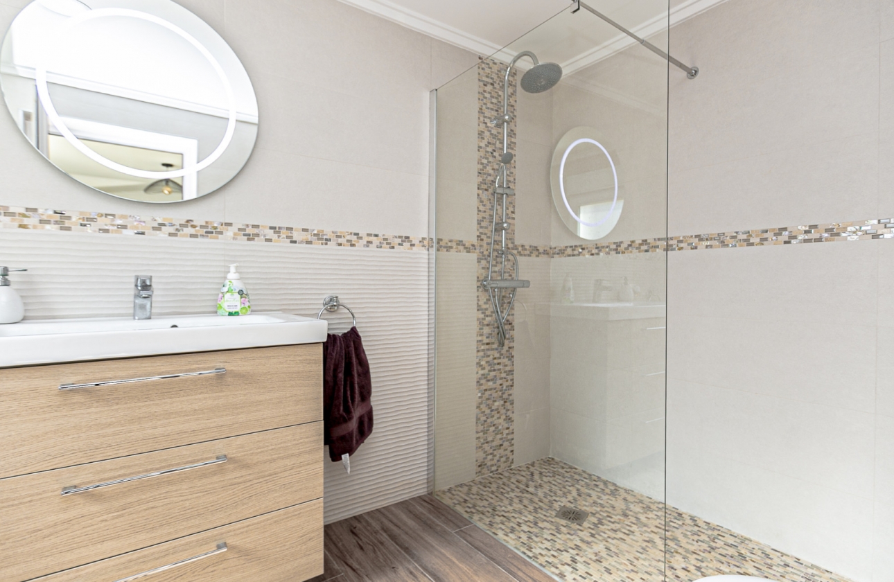 Rynek wtórny - Villa - Orihuela Costa - Lomas de Don Juan