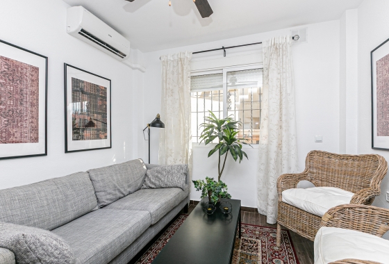 Rynek wtórny - Szeregowiec - Torrevieja - Torretas