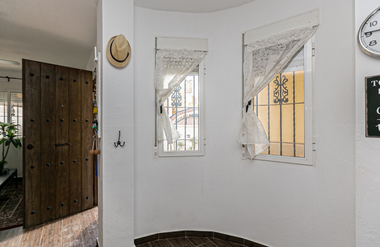 Rynek wtórny - Szeregowiec - Torrevieja - Torretas