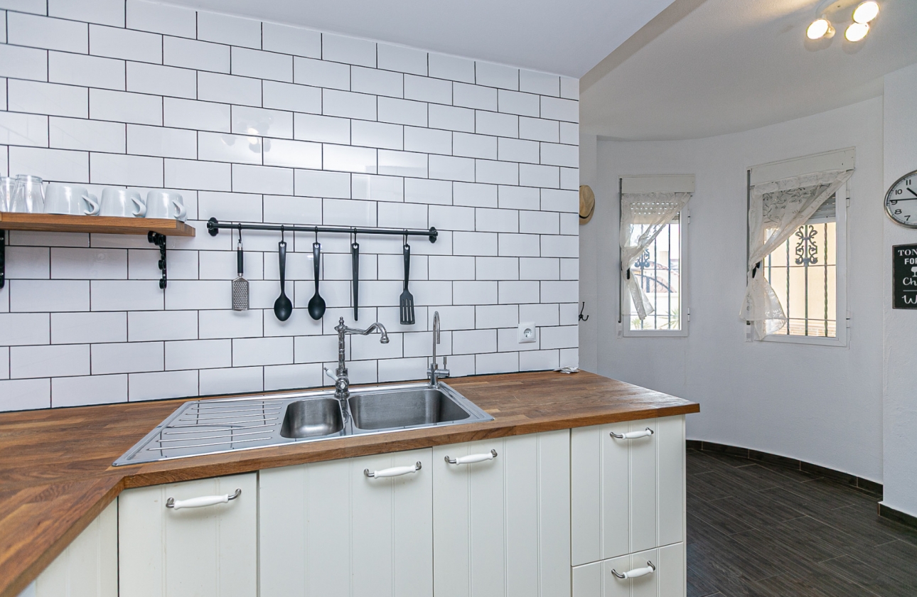 Rynek wtórny - Szeregowiec - Torrevieja - Torretas