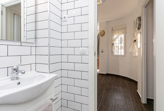 Rynek wtórny - Szeregowiec - Torrevieja - Torretas