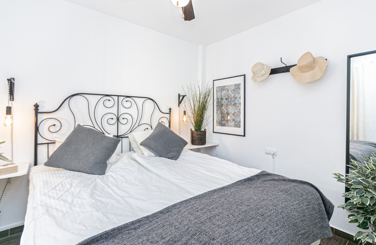 Rynek wtórny - Szeregowiec - Torrevieja - Torretas