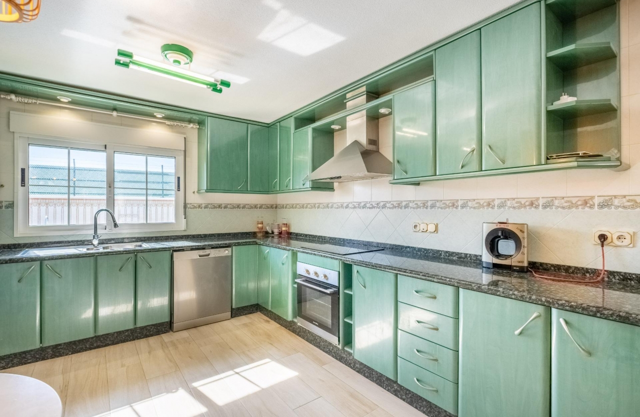 Resale - Villa - Torrevieja - El Chaparral