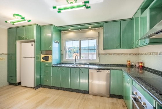 Resale - Villa - Torrevieja - El Chaparral