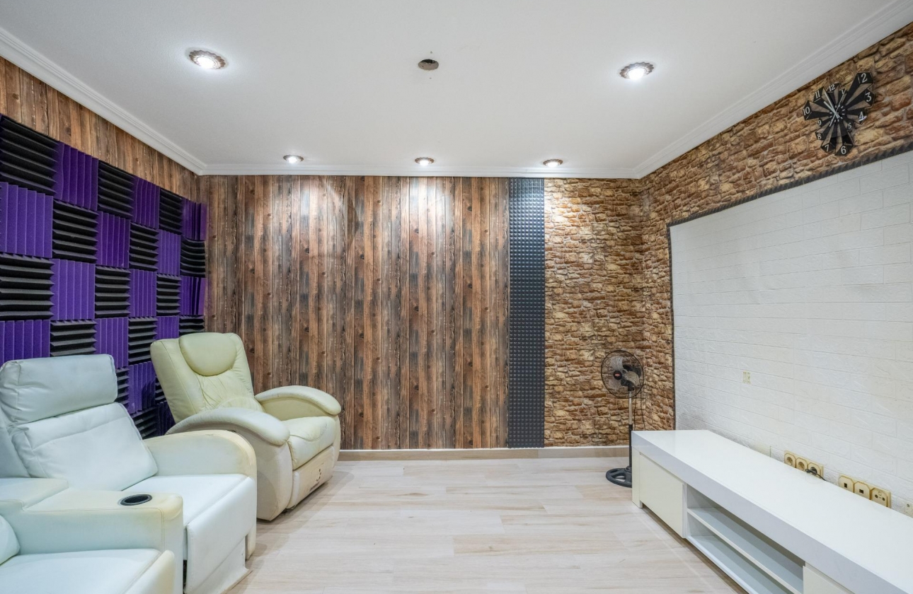 Resale - Villa - Torrevieja - El Chaparral