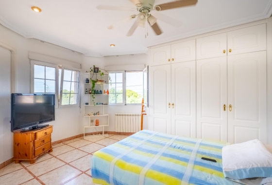 Resale - Villa - Torrevieja - El Chaparral