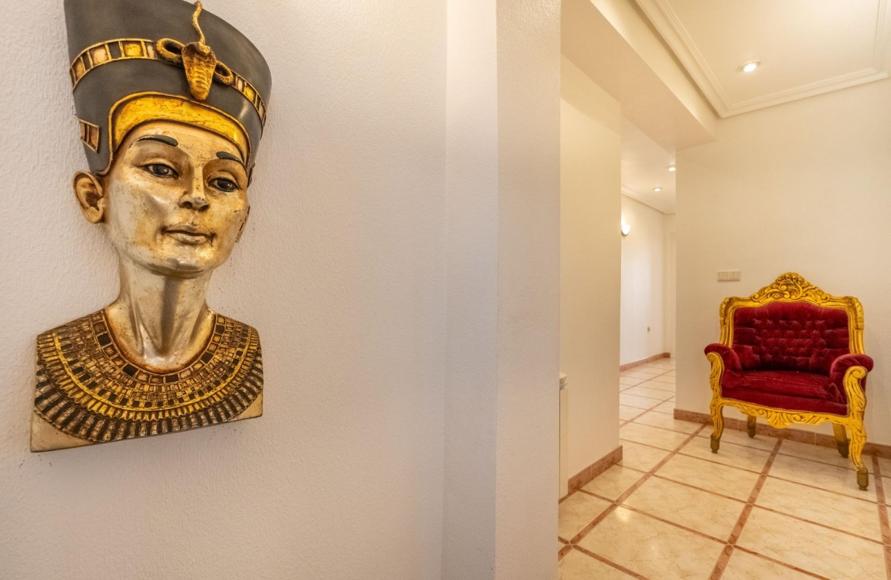 Resale - Villa - Torrevieja - El Chaparral