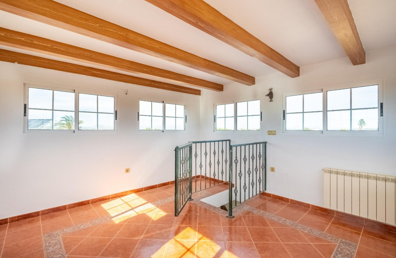 Resale - Villa - Torrevieja - El Chaparral